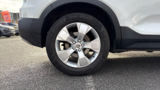 Volvo Xc40 2.0 B4P Momentum 5dr Auto [7 speed] Petrol Estate